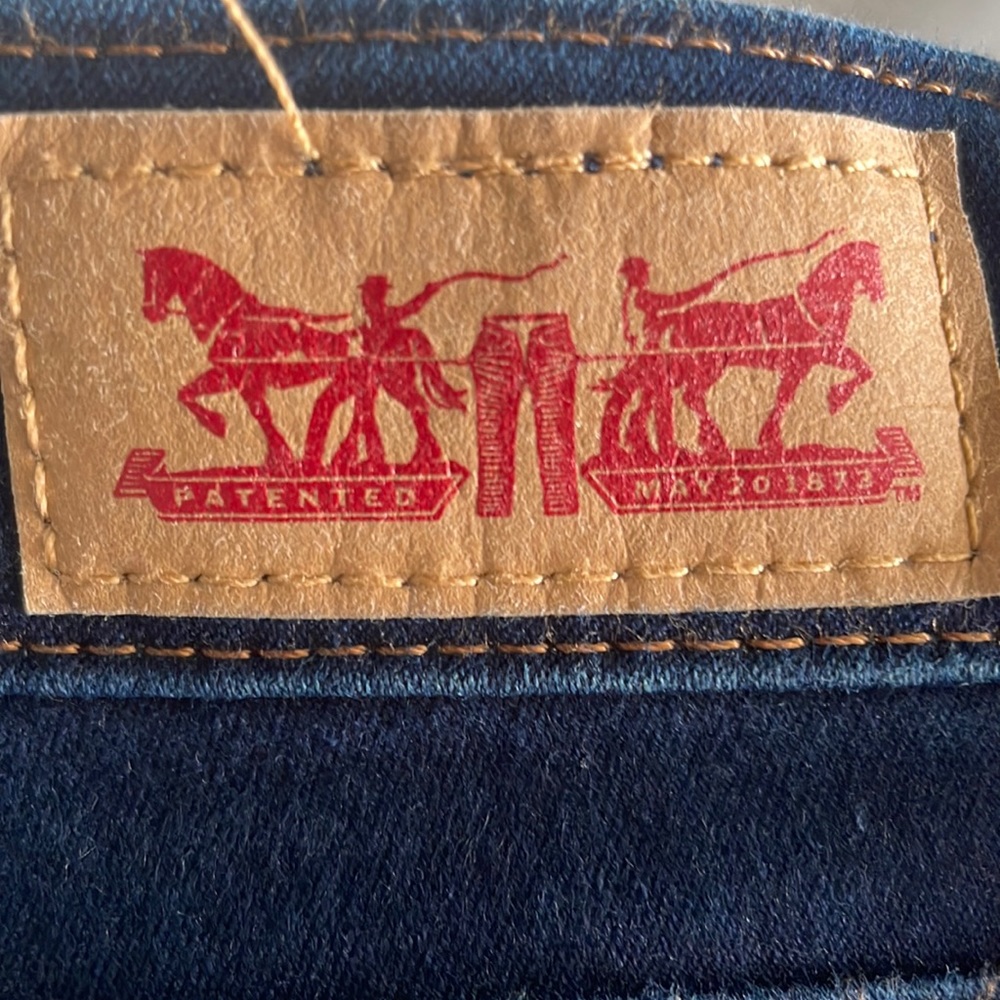 Levi 524 SKINNY junior size 7